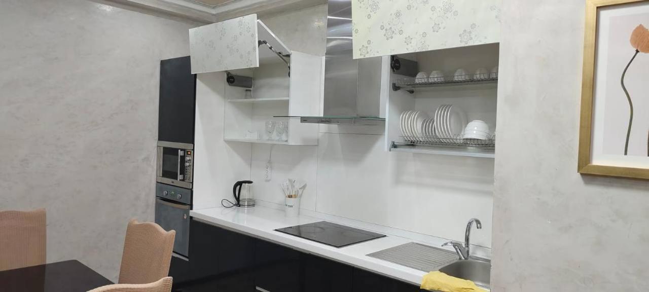 אלמטי Nurly Tau 2Room Apartments מראה חיצוני תמונה